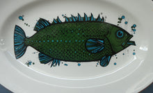 Load image into Gallery viewer, 1970&#39;s AQUARIUS Oval Plate. WASHINGTON POTTERY. Quirky Green Fish
