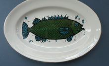 Load image into Gallery viewer, 1970&#39;s AQUARIUS Oval Plate. WASHINGTON POTTERY. Quirky Green Fish
