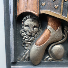 Load image into Gallery viewer, Pair of ALPHA STUDIOS Plaster DANISH ROYALTY Plaques. Rare Vintage 1970s Pair of Medieval Style Wall Plaques
