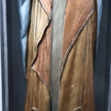 Load image into Gallery viewer, Pair of ALPHA STUDIOS Plaster DANISH ROYALTY Plaques. Rare Vintage 1970s Pair of Medieval Style Wall Plaques
