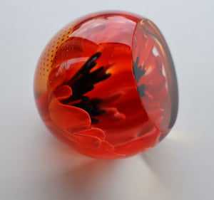CAITHNESS GLASS. Vintage 1999 Paperweight. RED POPPY by Helen MacDonald