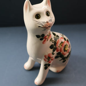 SCOTTISH POTTERY. Collectable GRISELDA HILL POTTERY (Wemyss Ware). Cat with Wild Roses Decoration