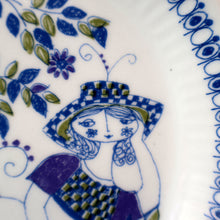 Load image into Gallery viewer, THREE PIECES of Vintage Norwegian Ceramics by Figgjo Flint: Lotte Design. Large Oblong Dish and Two Side Plates
