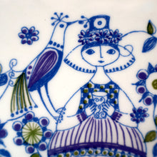 Load image into Gallery viewer, THREE PIECES of Vintage Norwegian Ceramics by Figgjo Flint: Lotte Design. Large Oblong Dish and Two Side Plates
