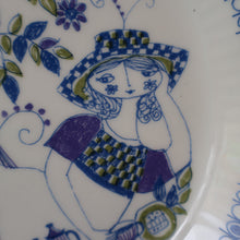 Load image into Gallery viewer, THREE PIECES of Vintage Norwegian Ceramics by Figgjo Flint: Lotte Design. Large Oblong Dish and Two Side Plates
