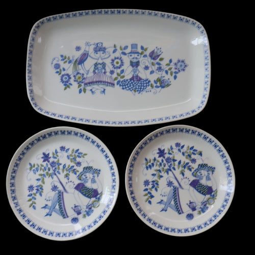 THREE PIECES of Vintage Norwegian Ceramics by Figgjo Flint: Lotte Design. Large Oblong Dish and Two Side Plates