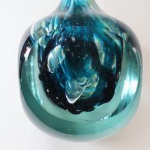 Load image into Gallery viewer, 1970s Mdina Glass FACETED CUBE VASE. Signed by Eric Dobson 1976
