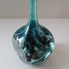 Load image into Gallery viewer, 1970s Mdina Glass FACETED CUBE VASE. Signed by Eric Dobson 1976
