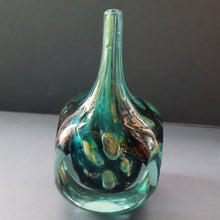 Load image into Gallery viewer, 1970s Mdina Glass FACETED CUBE VASE. Signed by Eric Dobson 1976
