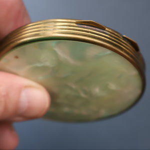 Vintage 1940s / 1950s Powder Compact. Sacre Coeur, Paris Image on Lid, Celluloid Back and Clean Interior