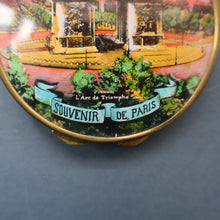 Load image into Gallery viewer, Vintage 1940s / 1950s Powder Compact. Sacre Coeur, Paris Image on Lid, Celluloid Back and Clean Interior
