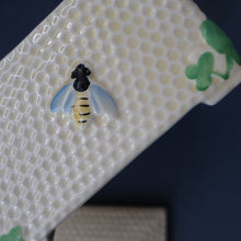 Load image into Gallery viewer, 1930s Art Deco CROWN DEVON Honey Pot or Box with Bee Finial on the Lid
