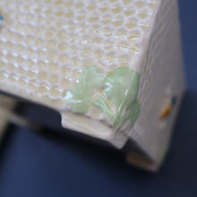 Load image into Gallery viewer, 1930s Art Deco CROWN DEVON Honey Pot or Box with Bee Finial on the Lid
