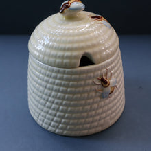 Load image into Gallery viewer, 1960s Beswick Honey Pot in the Shape of a Round Beehive
