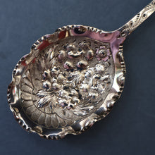 Load image into Gallery viewer, Antique Pair of Electro-Plate Berry Spoons &amp; Mother of Pearl Fruit Knife by JE &amp; SS. FITTED CASE
