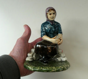 SCOTTISH POTTERY Vintage 1970s Figurine: Isle of Lewis Lady Gathering Wool by Coll Pottery