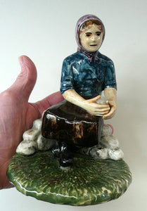SCOTTISH POTTERY Vintage 1970s Figurine: Isle of Lewis Lady Gathering Wool by Coll Pottery