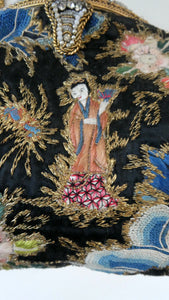  1930s Art Deco Evening Bag or Purse with Chinese Embroidery. Fancy Clasp with Seed Pearls