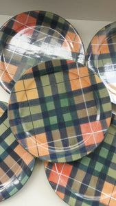SCOTTISH POTTERY. Vintage Tain Pottery DINNER PLATE. Heavy Duty Stoneware Pottery with Hand Painted Buchanan Tartan Pattern. 6 AVAILABLE