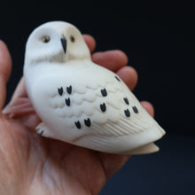 Load image into Gallery viewer, SCOTTISH POTTERY. Alasdair Dunn of Arran. Collectable 1970s Vintage Porcelain Models of Scottish Owls
