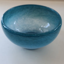 Load image into Gallery viewer, Small 1920s Antique Scottish Monart Pudding / Fruit Bowl. 4 3/4 inches (Shape ZA)
