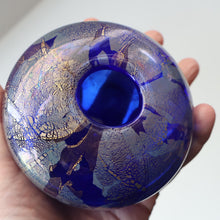 Load image into Gallery viewer, Azurene Vintage 1980s ISLE OF WIGHT Glass Royal Blue and Gold Squat Vase (with label)
