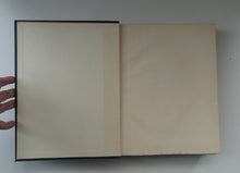 Load image into Gallery viewer, AUBREY BEARDSLEY: 1927 Rare Copy of the Morte d&#39;Arthur. Lavishly Illustrated Volume (3rd Edition)
