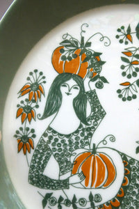 1960s Norwegian PLATE by Figgjo Flint (Sicilia Design) by Turi Gramstad. A Girl with Pumpkins