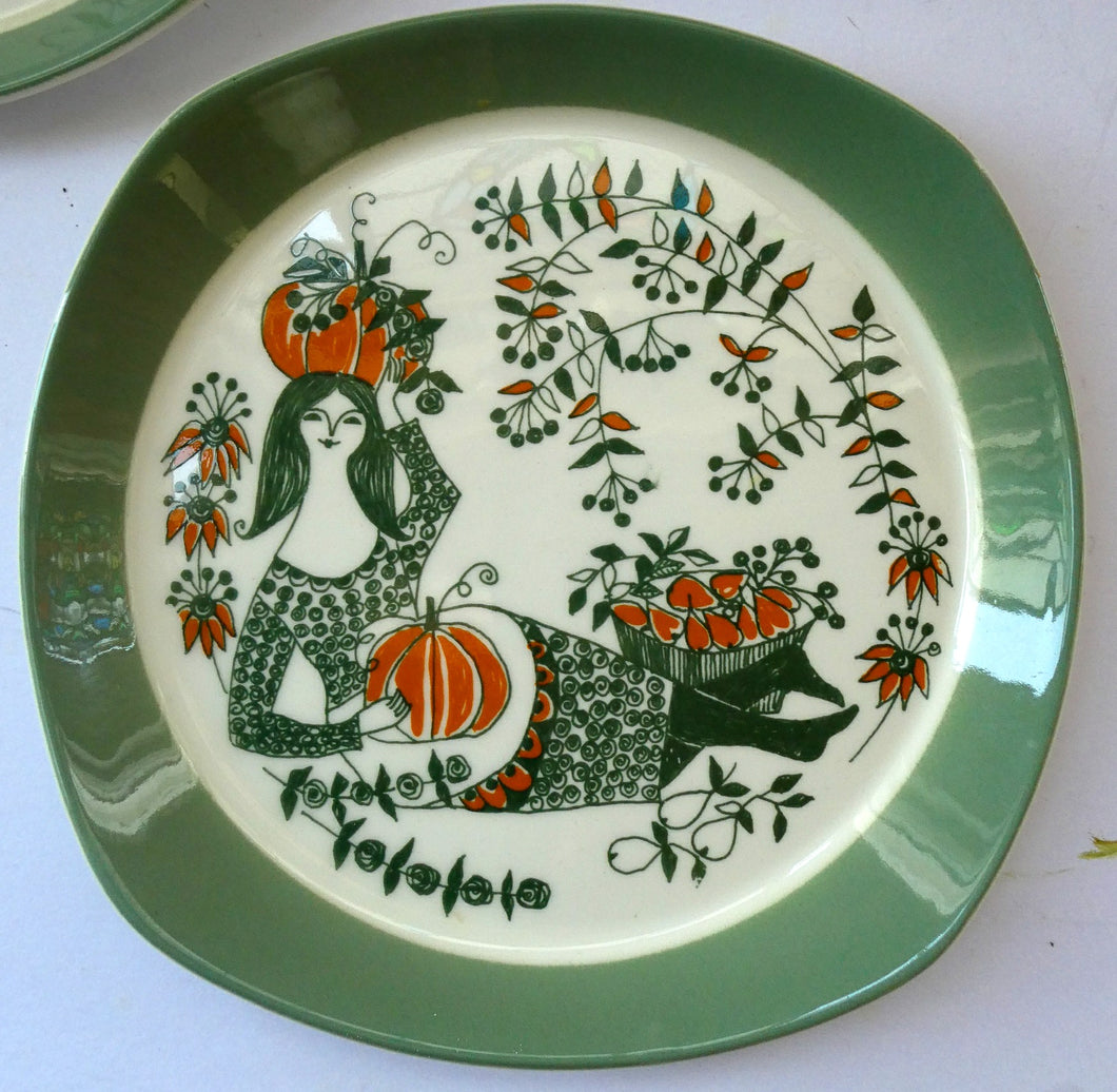 1960s Norwegian PLATE by Figgjo Flint (Sicilia Design) by Turi Gramstad. A Girl with Pumpkins