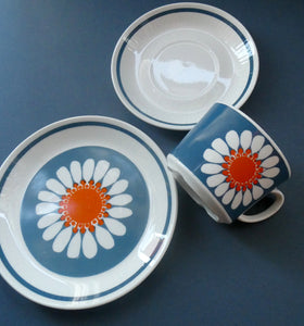 1970s DAISY Turi Design TRIO (Cup, Saucer and Side Plate). Daisy Pattern for Figgjo Flint, Norway