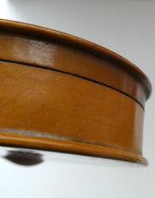 Load image into Gallery viewer, Antique SCOTTISH 19th Century MAUCHLINE Ware Trinket Box (c 1880), with an image of Holyrood Palace
