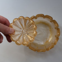 Load image into Gallery viewer, PAIR of Small 1950s Barovier &amp; Toso MURANO 'Cordonato d'Oro' gold leaf glass bowls
