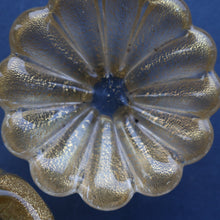 Load image into Gallery viewer, PAIR of Small 1950s Barovier &amp; Toso MURANO 'Cordonato d'Oro' gold leaf glass bowls
