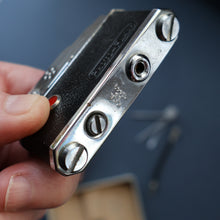 Load image into Gallery viewer, Vintage 1950s KKW "Photo Flash" Novelty Table Lighter. In the Shape of a Camera. Excellent Condition

