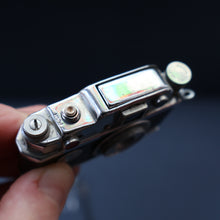 Load image into Gallery viewer, Vintage 1950s KKW "Photo Flash" Novelty Table Lighter. In the Shape of a Camera. Excellent Condition

