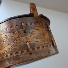 Load image into Gallery viewer, Antique SCANDINAVIAN Folk Art Bentwood Tine / Svepask Box with Crowned Lion Crest on the Lid
