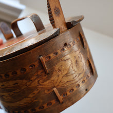 Load image into Gallery viewer, Antique SCANDINAVIAN Folk Art Bentwood Tine / Svepask Box with Crowned Lion Crest on the Lid
