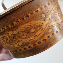 Load image into Gallery viewer, Antique SCANDINAVIAN Folk Art Bentwood Tine / Svepask Box with Crowned Lion Crest on the Lid
