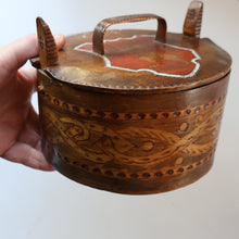 Load image into Gallery viewer, Antique SCANDINAVIAN Folk Art Bentwood Tine / Svepask Box with Crowned Lion Crest on the Lid
