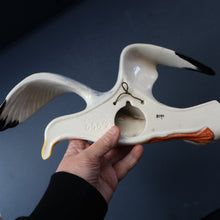 Load image into Gallery viewer, B/ Large Vintage BESWICK Seagull Wall Plaque. Model Number 658/2
