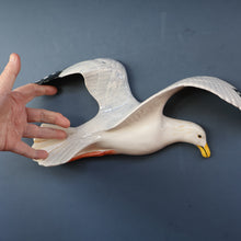 Load image into Gallery viewer, A/ LARGE Vintage BESWICK Seagull Wall Plaque. Model Number 658/1
