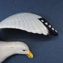 Load image into Gallery viewer, A/ LARGE Vintage BESWICK Seagull Wall Plaque. Model Number 658/1
