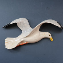 Load image into Gallery viewer, A/ LARGE Vintage BESWICK Seagull Wall Plaque. Model Number 658/1
