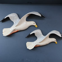 Load image into Gallery viewer, A/ LARGE Vintage BESWICK Seagull Wall Plaque. Model Number 658/1
