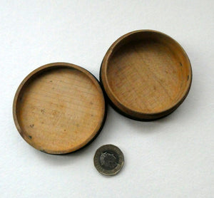 Antique Victorian Scottish Mauchline Ware TARTANWARE Circular Box. McBeth Tartan