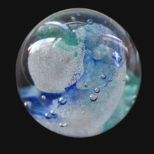 Load image into Gallery viewer, SCOTTISH PAPERWEIGHT: 1992 Caithness Paperweight: RUFFLES by Alistair Macintosh
