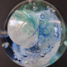 Load image into Gallery viewer, SCOTTISH PAPERWEIGHT: 1992 Caithness Paperweight: RUFFLES by Alistair Macintosh
