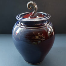 Load image into Gallery viewer, SCOTTISH POTTERY. Studio Pottery Lidded Pot by John Maguire, Perthshire
