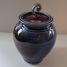 Load image into Gallery viewer, SCOTTISH POTTERY. Studio Pottery Lidded Pot by John Maguire, Perthshire
