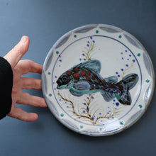 Load image into Gallery viewer, SCOTTISH POTTERY. Hand-Painted Fish Decoration HIGHLAND Stoneware Plate
